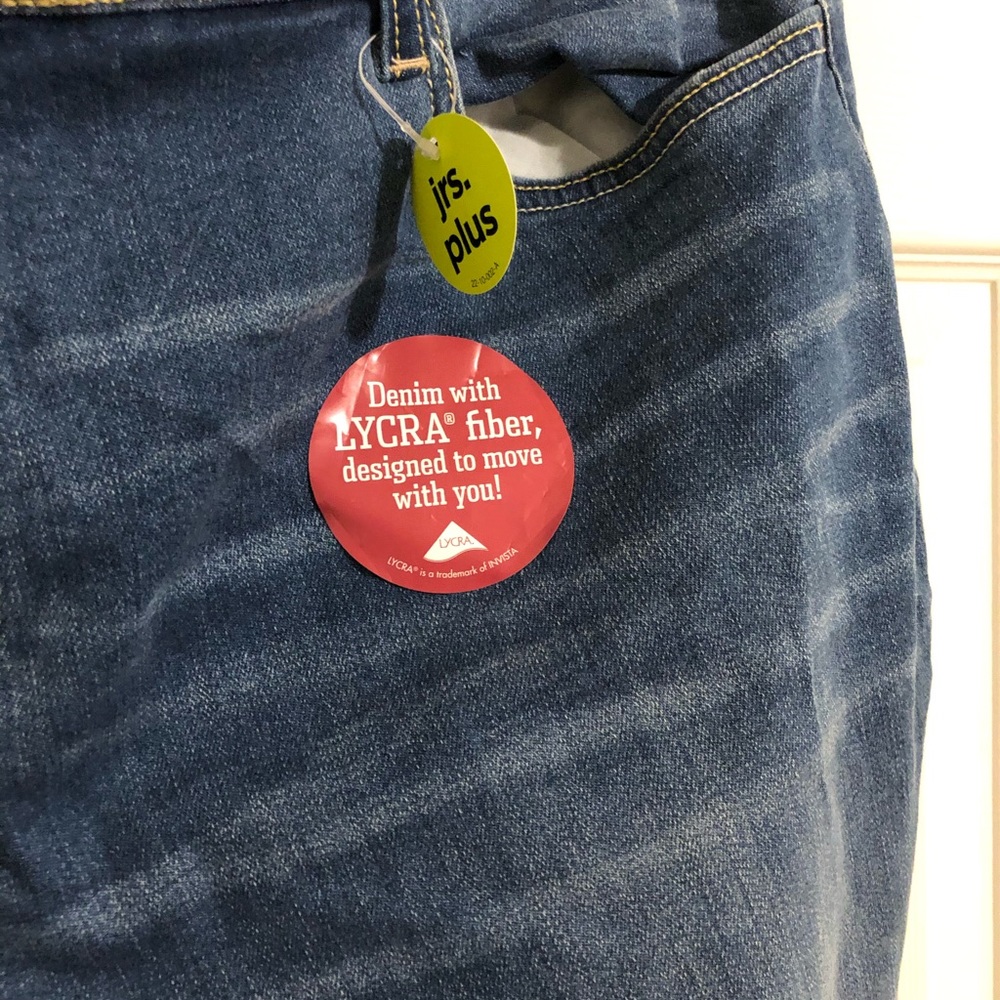 Jeans - Picture 2 of 3